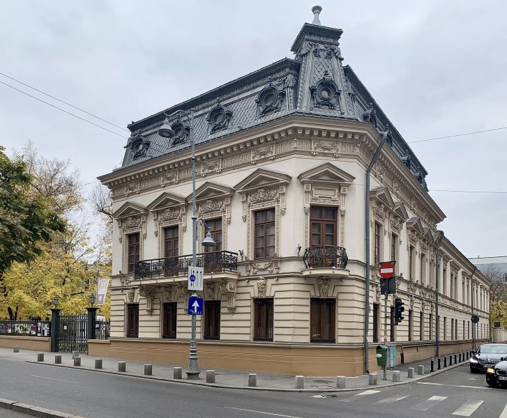 Файл:The Museum of Ages.jpg